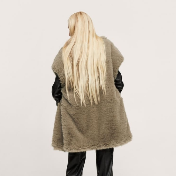 MANGO Faux fur vest - Picture 6 of 9